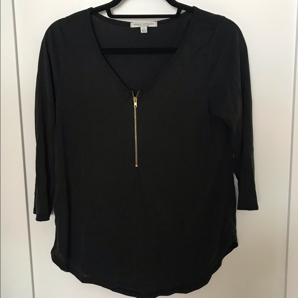 shirt with zipper detail